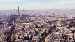 Paris : pourquoi la ville est-elle la capitale de la mode ?