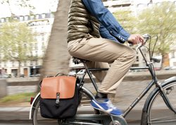 Sacs et sacoches vélo cuir VACQUIER